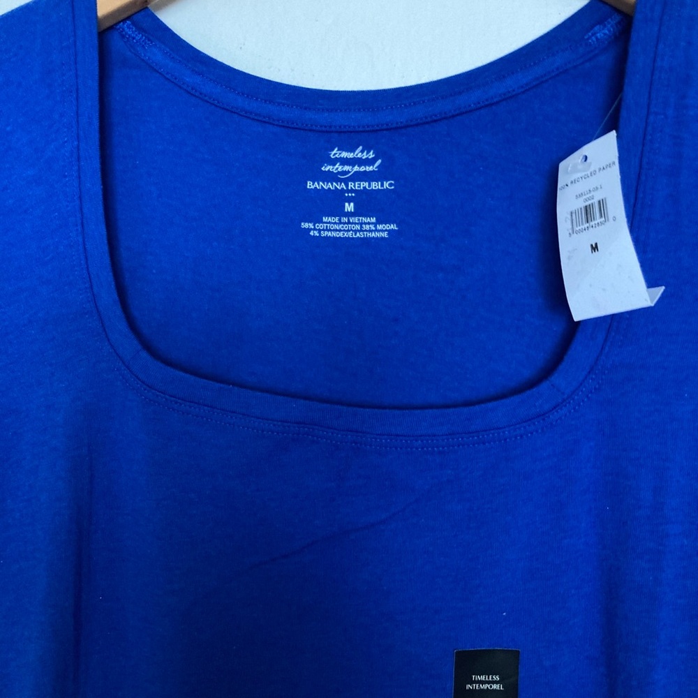 Banana Republic timeless woman’s top - Picture 3 of 3